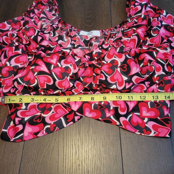 Madden NYC Juniors Heart Pattern Cropped Long Sleeve Back Tie‎ Top Size XL - Picture 10 of 11